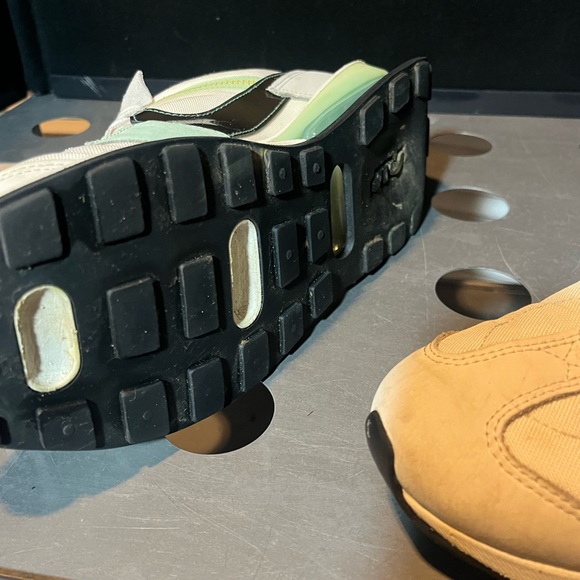 Nike Air Max - Picture 14 of 16